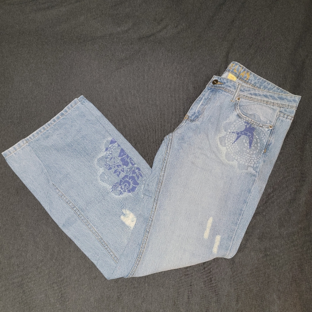 dELiA*s Painted Distressed Jeans - Size 11/12 - Light Wash